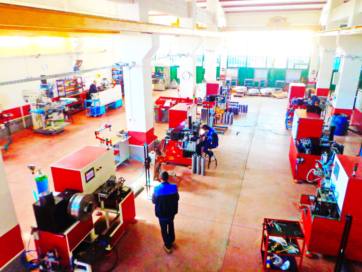 Industrial workshop machinery — industry reference photo